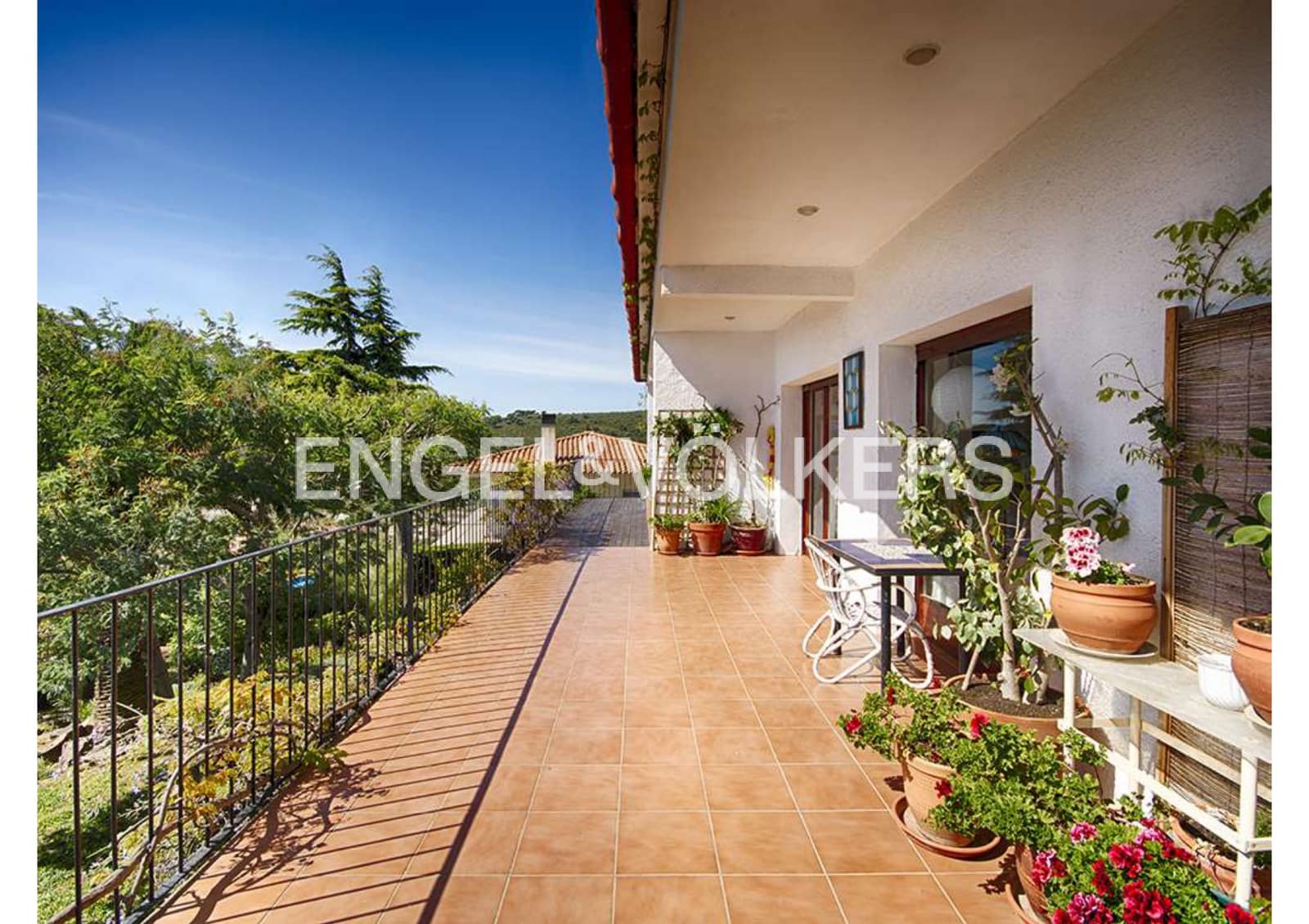 6 makuuhuone Huvila myytävänä paikassa Llanca mukana 
autotalli - 750 000 € (Ref: 9005805)