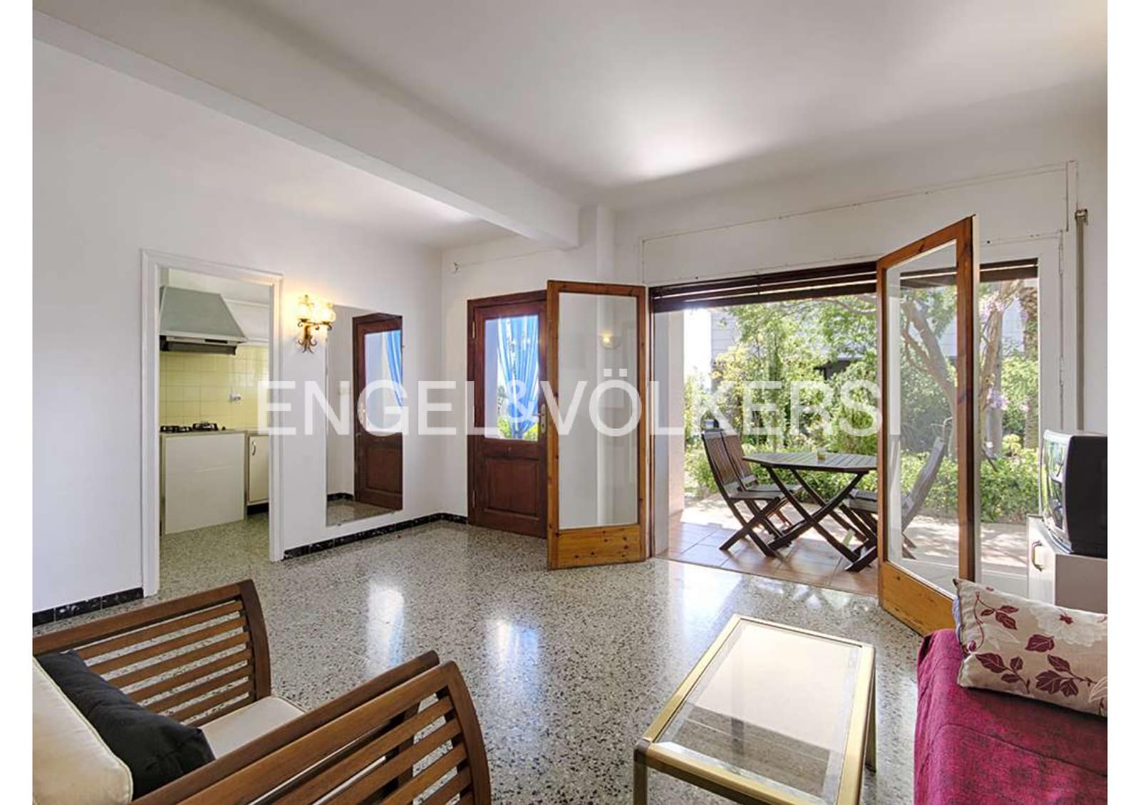 6 makuuhuone Huvila myytävänä paikassa Llanca mukana 
autotalli - 750 000 € (Ref: 9005805)