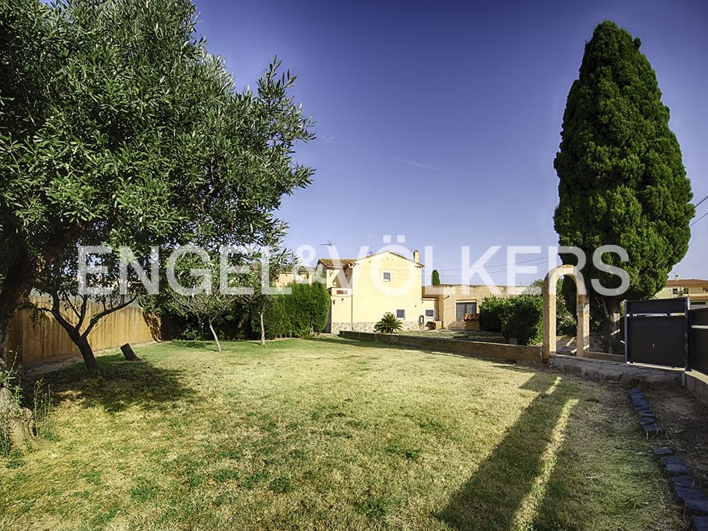 3 soveværelse Villa til salg i Castello d'Empuries med garage - € 499.000 (Ref: 9005806)