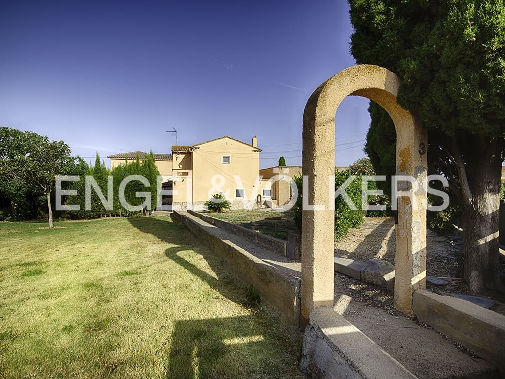 3 soveværelse Villa til salg i Castello d'Empuries med garage - € 499.000 (Ref: 9005806)