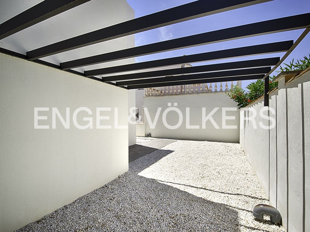 4 soverom Rekkehus til salgs i Empuriabrava med svømmebasseng garasje - € 649 000 (Ref: 9005809)