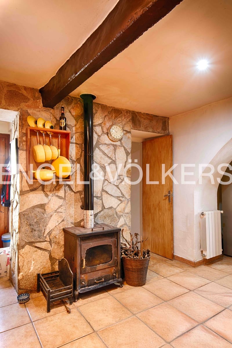 4 soveværelse Byhus til salg i Vilajuiga med swimmingpool - € 355.000 (Ref: 9013501)