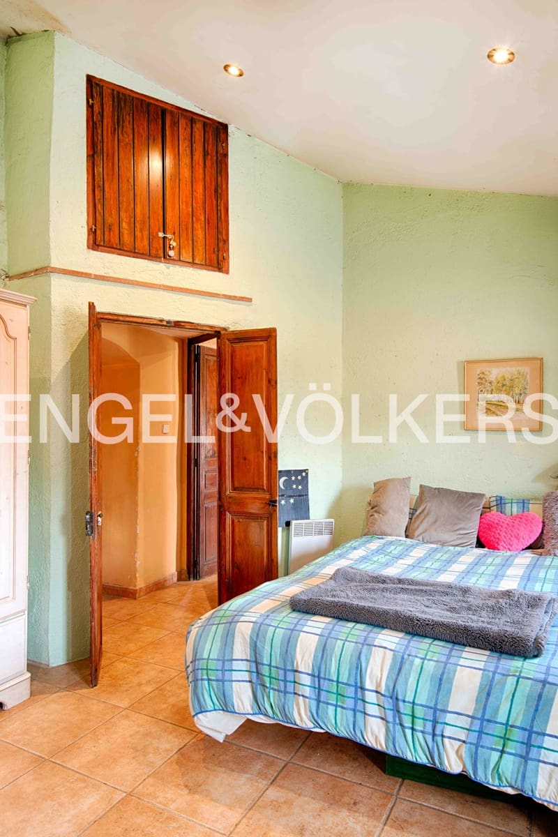 4 soveværelse Byhus til salg i Vilajuiga med swimmingpool - € 355.000 (Ref: 9013501)