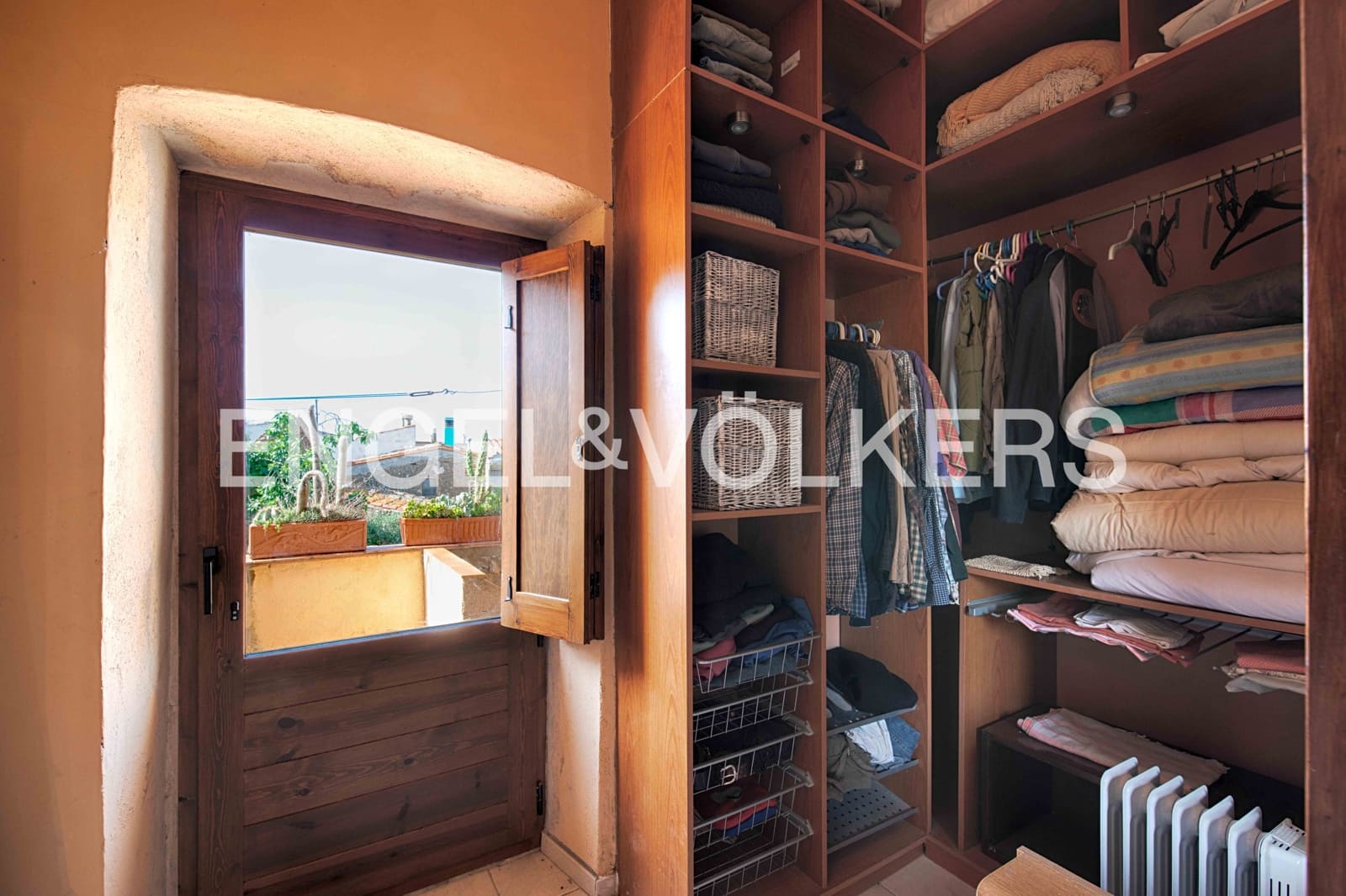 4 soveværelse Byhus til salg i Vilajuiga med swimmingpool - € 355.000 (Ref: 9013501)