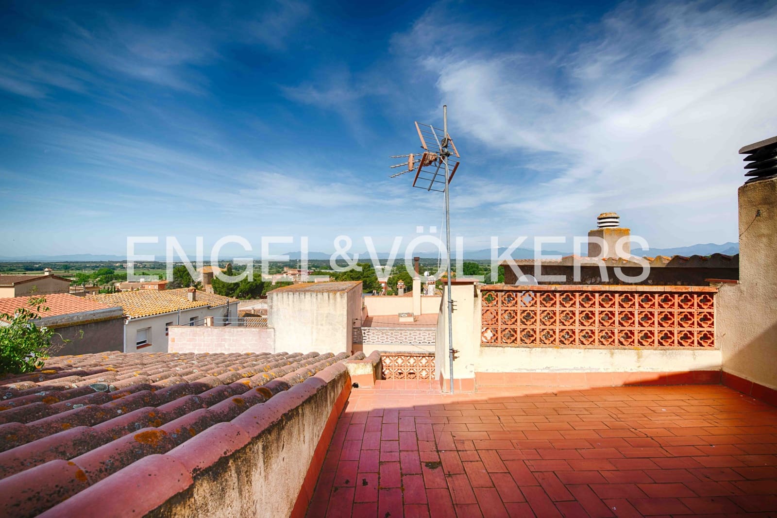 4 soveværelse Byhus til salg i Vilajuiga med swimmingpool - € 355.000 (Ref: 9013501)