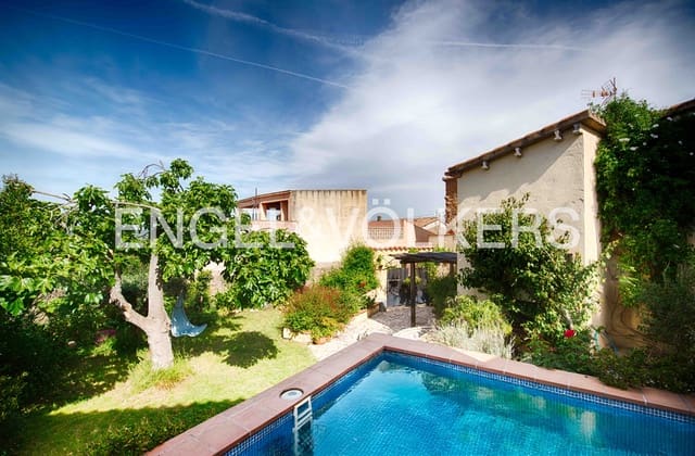 4 bedroom Townhouse for sale in Vilajuïga with pool - € 355,000 (Ref: 9013501)