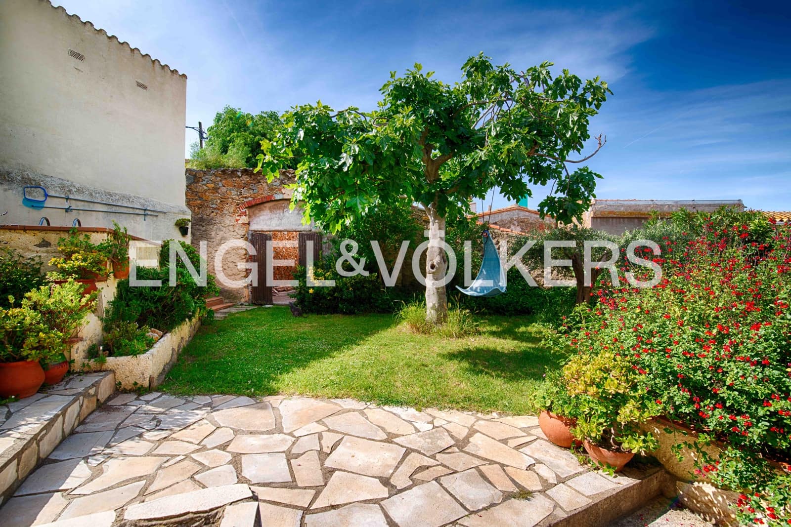 4 soveværelse Byhus til salg i Vilajuiga med swimmingpool - € 355.000 (Ref: 9013501)