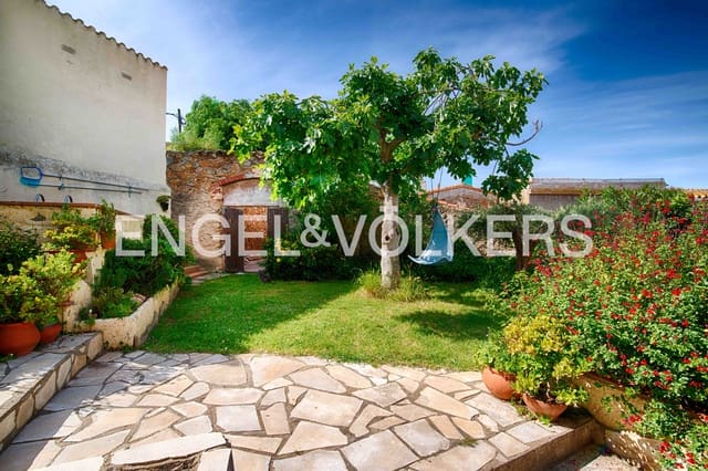 4 bedroom Townhouse for sale in Vilajuïga with pool - € 355,000 (Ref: 9013501)