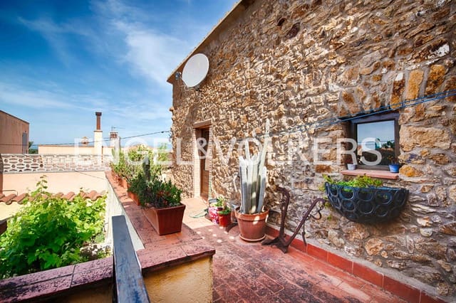 4 bedroom Townhouse for sale in Vilajuïga with pool - € 355,000 (Ref: 9013501)