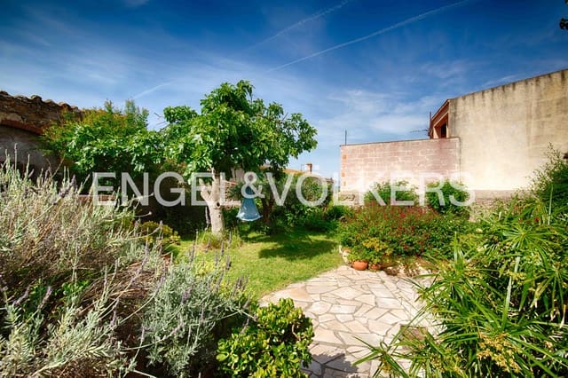 4 bedroom Townhouse for sale in Vilajuïga with pool - € 355,000 (Ref: 9013501)