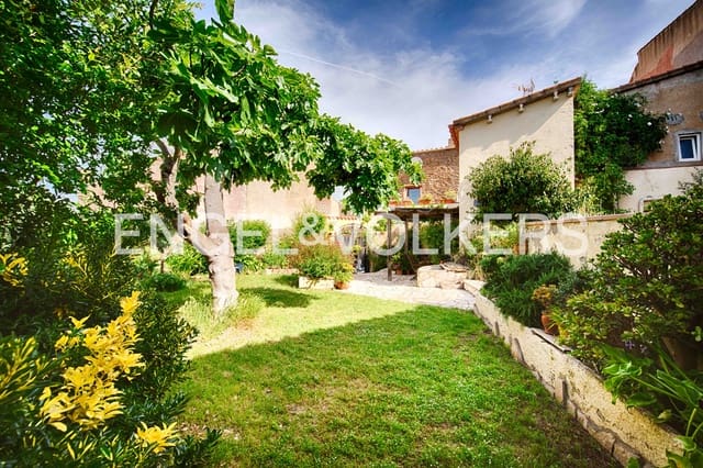 4 bedroom Townhouse for sale in Vilajuïga with pool - € 355,000 (Ref: 9013501)