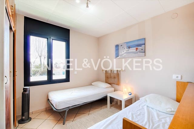 2 soverom Leilighet til salgs i Empuriabrava, Castelló d'Empúries - € 165 000 (Ref: 9028511)