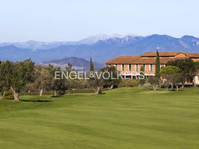 Undeveloped Land for sale in Peralada - € 523,770 (Ref: 9033607)