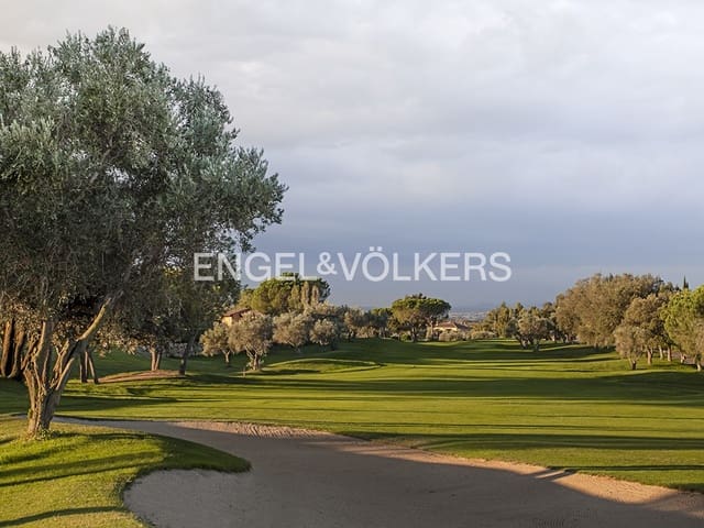 Undeveloped Land for sale in Peralada - € 523,770 (Ref: 9033607)