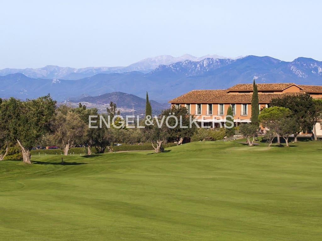 Grunde uden byggetilladelser til salg i Peralada - € 400.000 (Ref: 9033608)