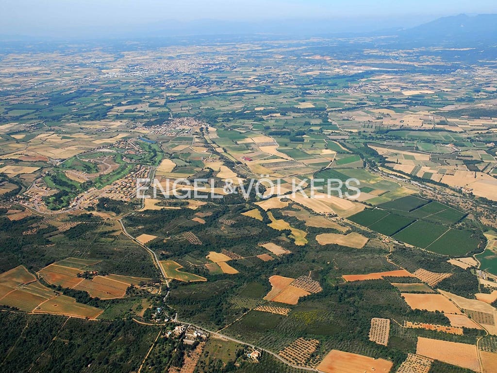 Grunde uden byggetilladelser til salg i Peralada - € 400.000 (Ref: 9033608)