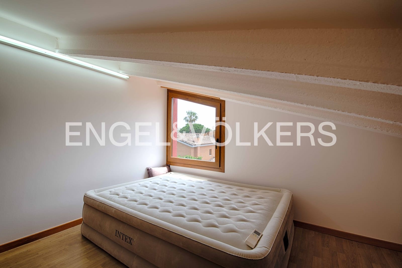 6 soverom Villa til salgs i Empuriabrava med svømmebasseng garasje - € 999 000 (Ref: 9041034)