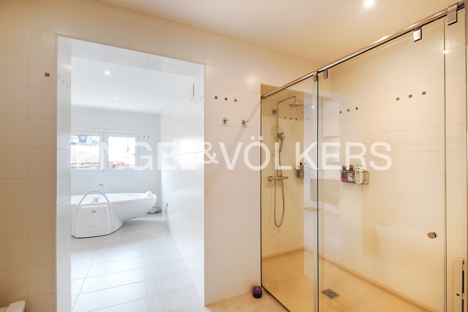 6 soverom Villa til salgs i Empuriabrava med svømmebasseng garasje - € 999 000 (Ref: 9041034)