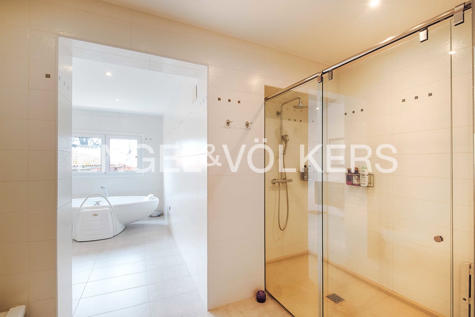 6 soverom Villa til salgs i Empuriabrava med svømmebasseng garasje - € 950 000 (Ref: 9041034)
