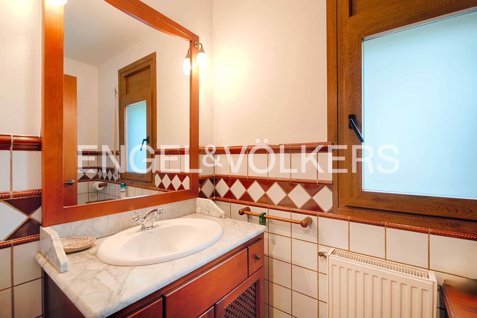 6 soverom Villa til salgs i Empuriabrava med svømmebasseng garasje - € 950 000 (Ref: 9041034)