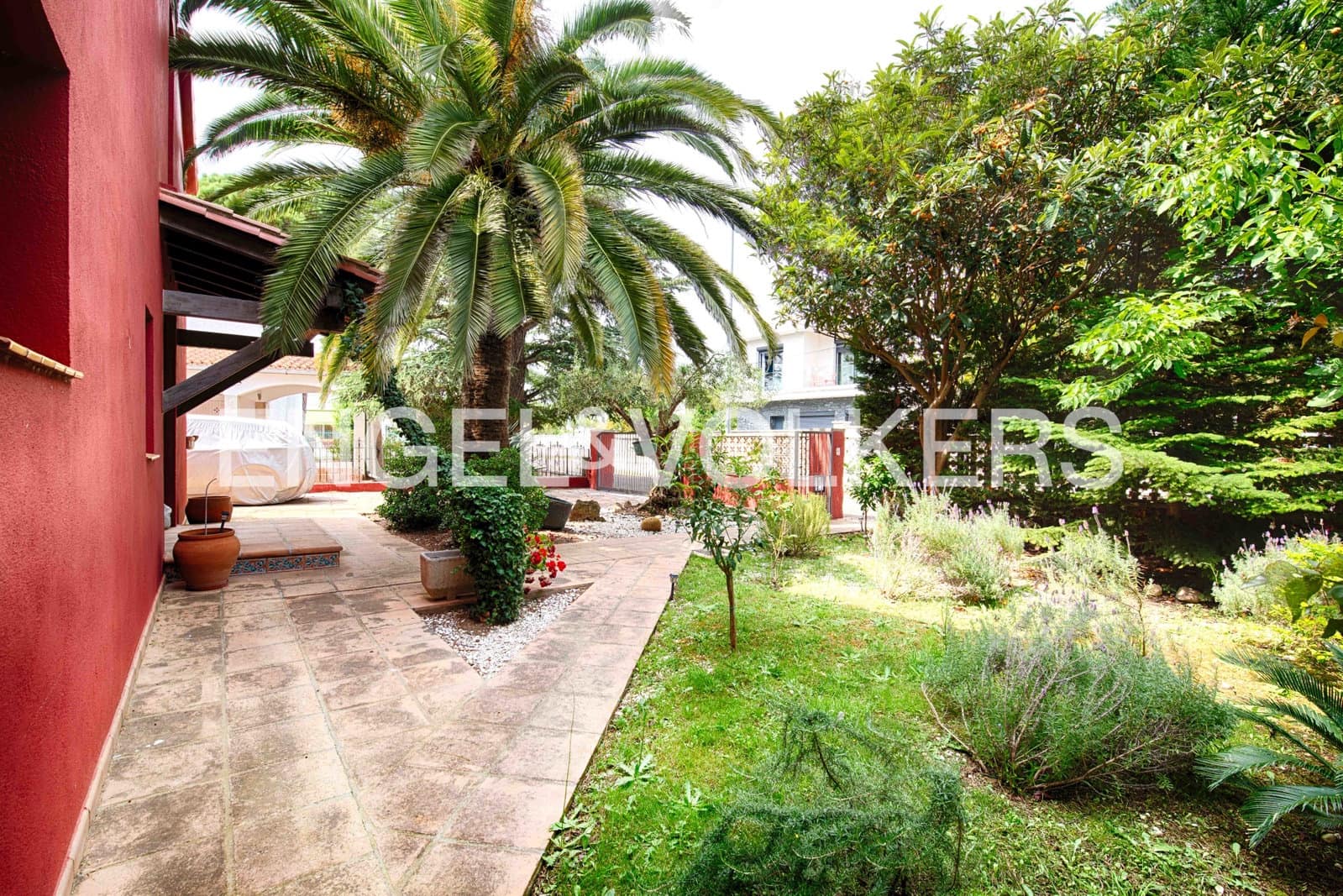 6 soverom Villa til salgs i Empuriabrava med svømmebasseng garasje - € 950 000 (Ref: 9041034)