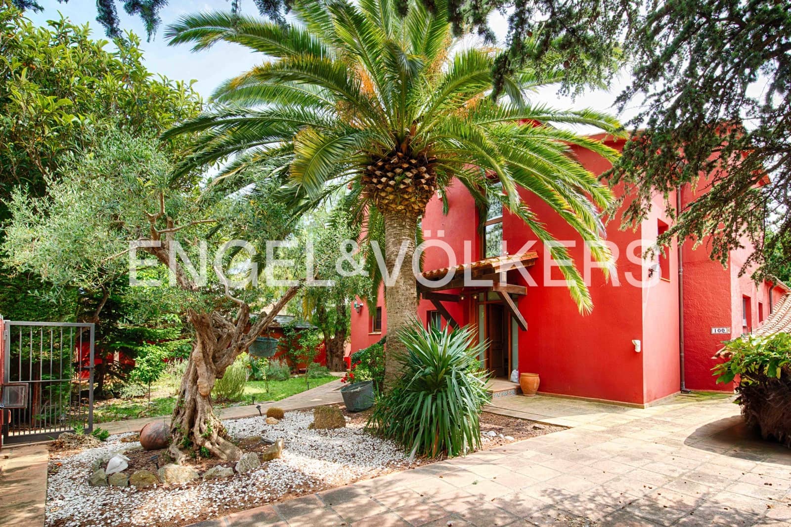 6 soverom Villa til salgs i Empuriabrava med svømmebasseng garasje - € 950 000 (Ref: 9041034)