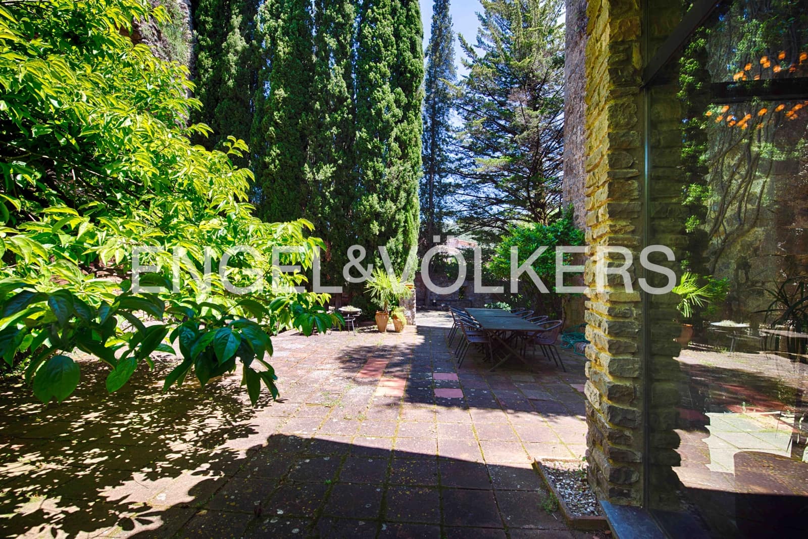 6 soveværelse Villa til salg i Sant Llorenc de la Muga med swimmingpool garage - € 990.000 (Ref: 9041242)