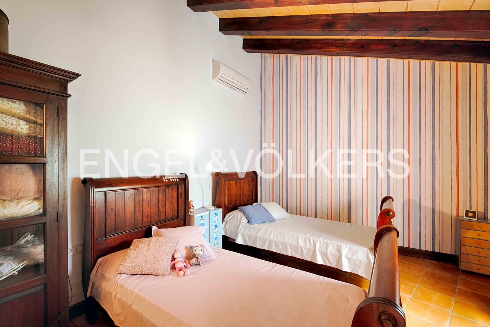 5 soveværelse Byhus til salg i Castello d'Empuries med garage - € 399.000 (Ref: 9057104)