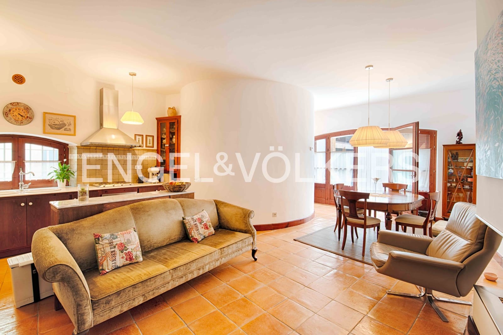 5 soveværelse Byhus til salg i Castello d'Empuries med garage - € 399.000 (Ref: 9057104)