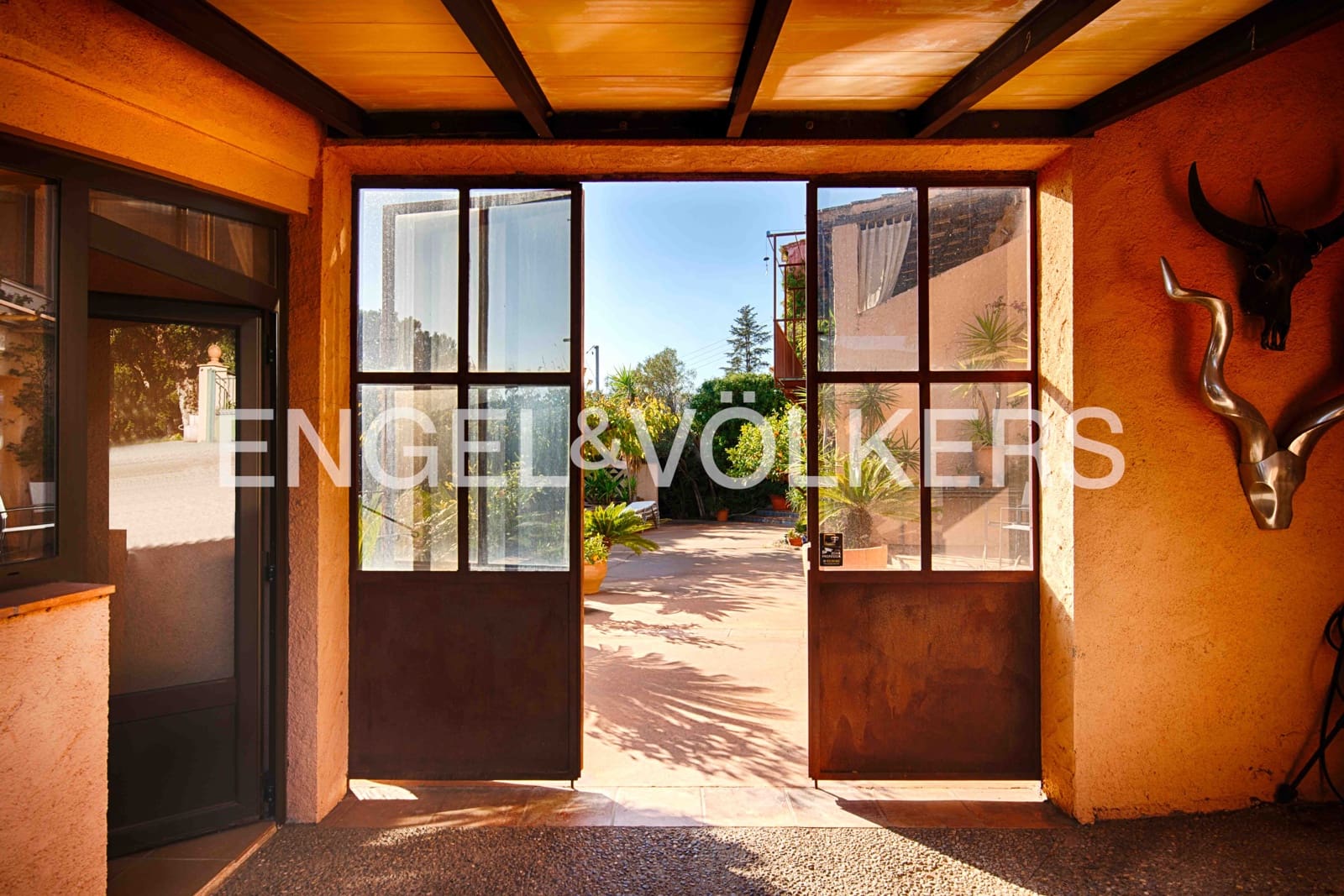 3 soveværelse Villa til salg i Cantallops med swimmingpool garage - € 980.000 (Ref: 9058134)