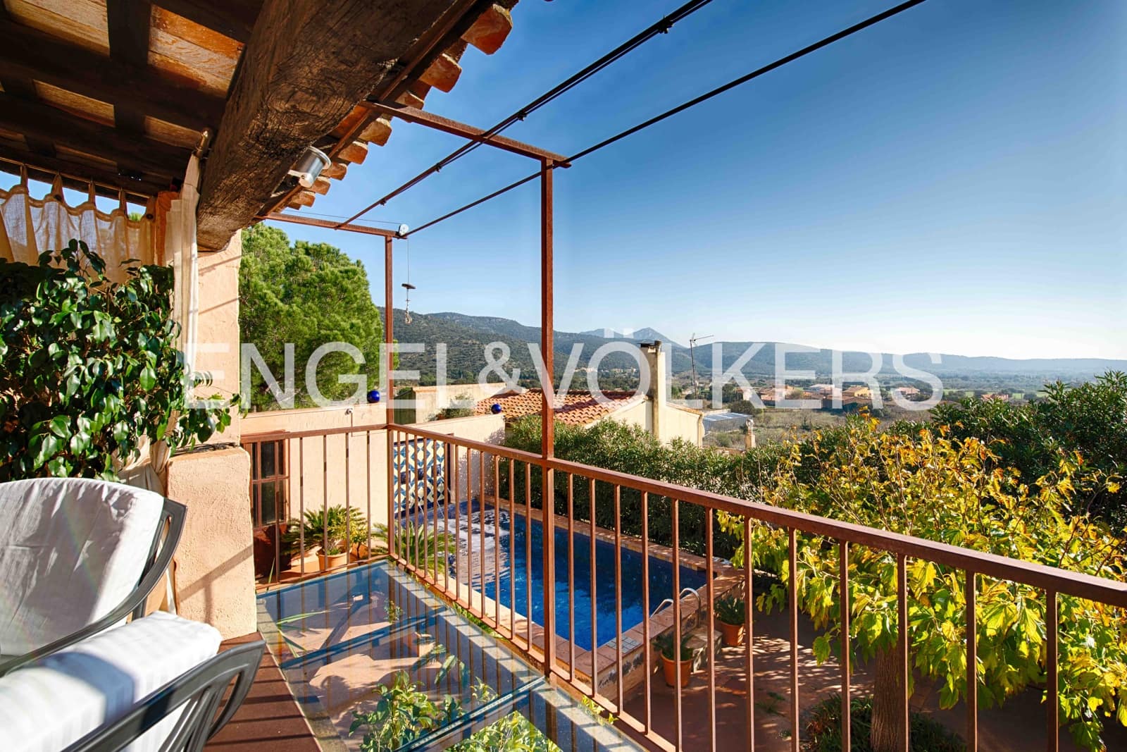 3 soveværelse Villa til salg i Cantallops med swimmingpool garage - € 980.000 (Ref: 9058134)