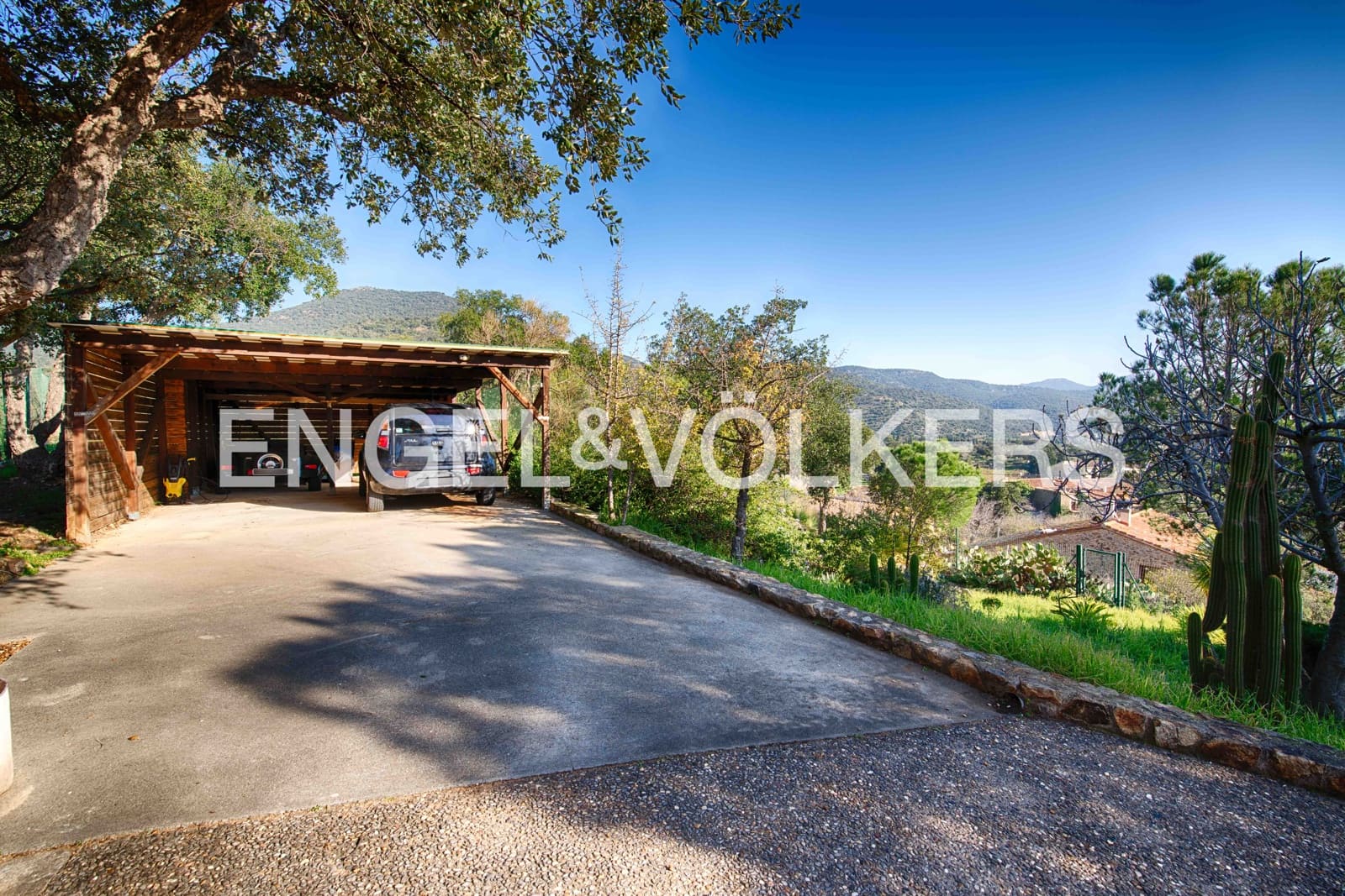 3 soveværelse Villa til salg i Cantallops med swimmingpool garage - € 980.000 (Ref: 9058134)