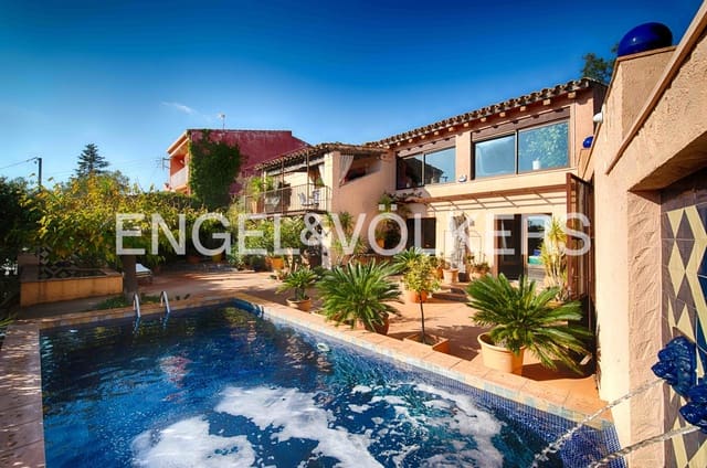 3 chambre Villa/Maison à vendre à Cantallops avec piscine garage - 980 000 € (Ref: 9058134)