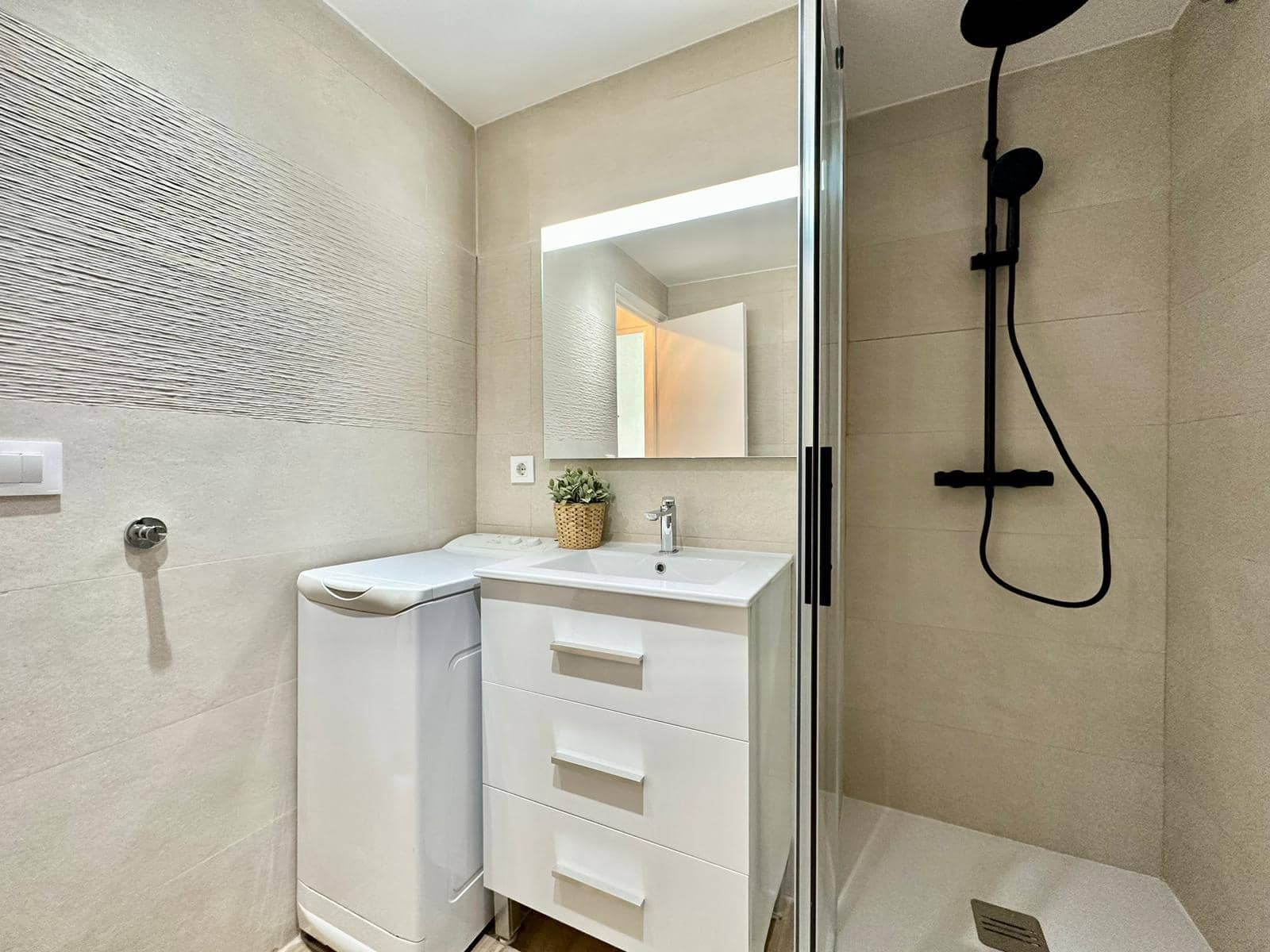 1 soveværelse Lejlighed til salg i Roses - € 215.000 (Ref: 9058252)