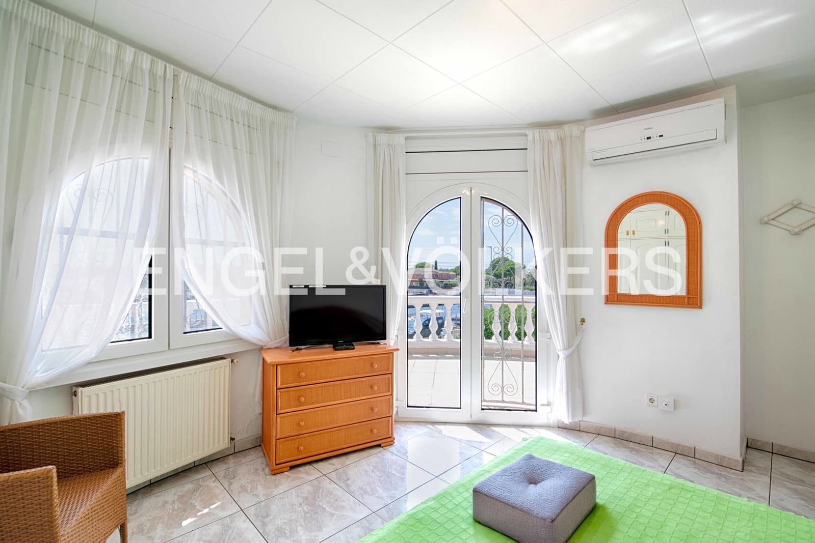 5 Zimmer Villa zu verkaufen in Empuriabrava mit Pool Garage - 749.000 € (Ref: 9074191)