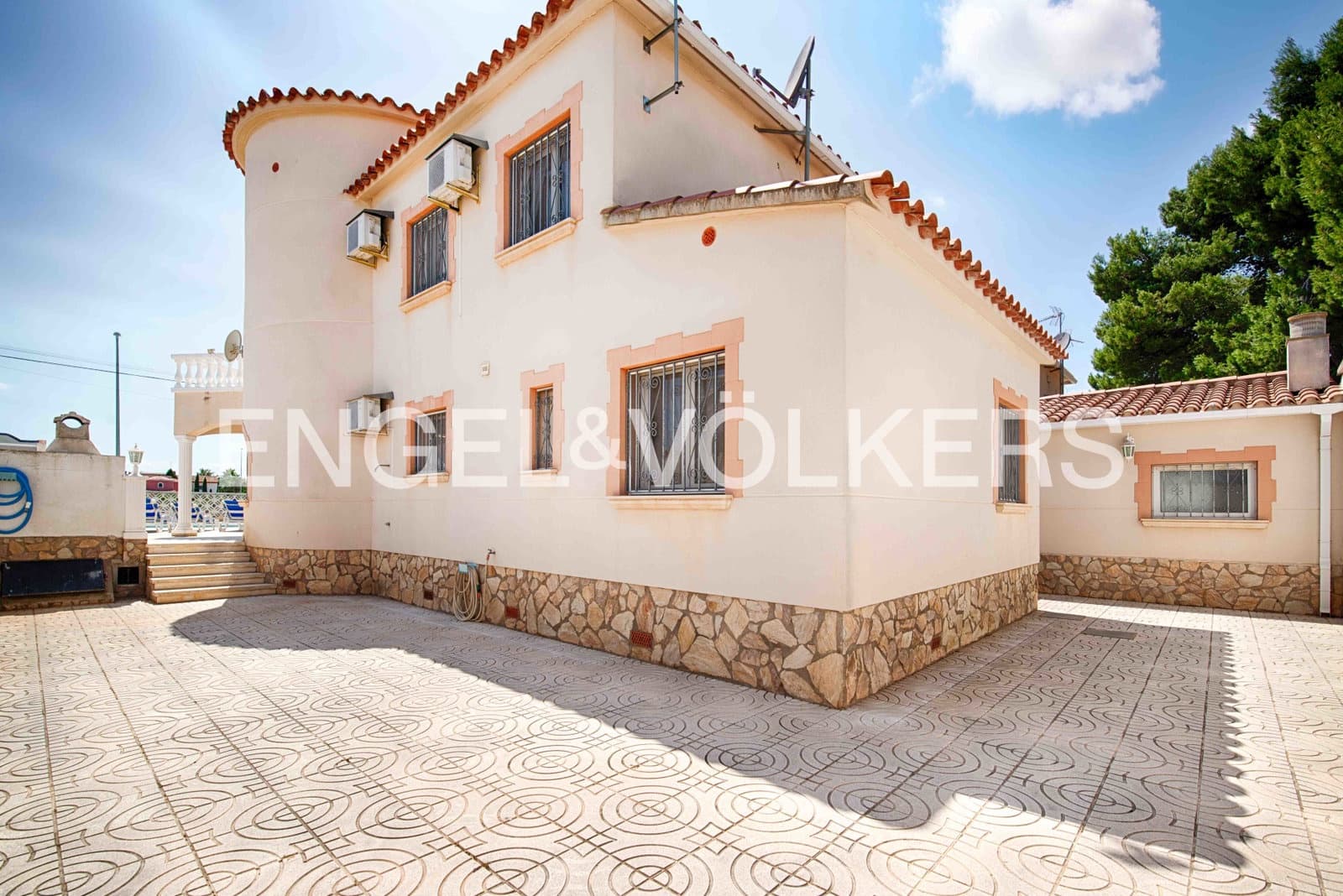 5 Zimmer Villa zu verkaufen in Empuriabrava mit Pool Garage - 749.000 € (Ref: 9074191)
