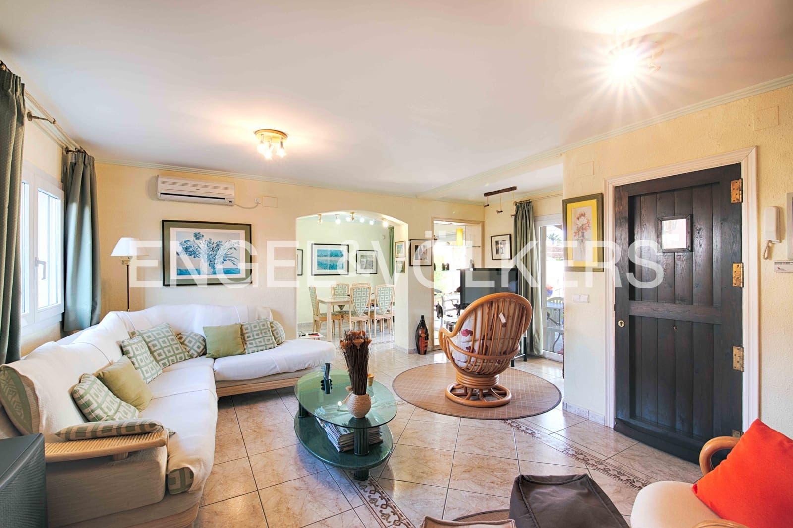 4 soverom Villa til salgs i Empuriabrava med svømmebasseng garasje - € 675 000 (Ref: 9074192)