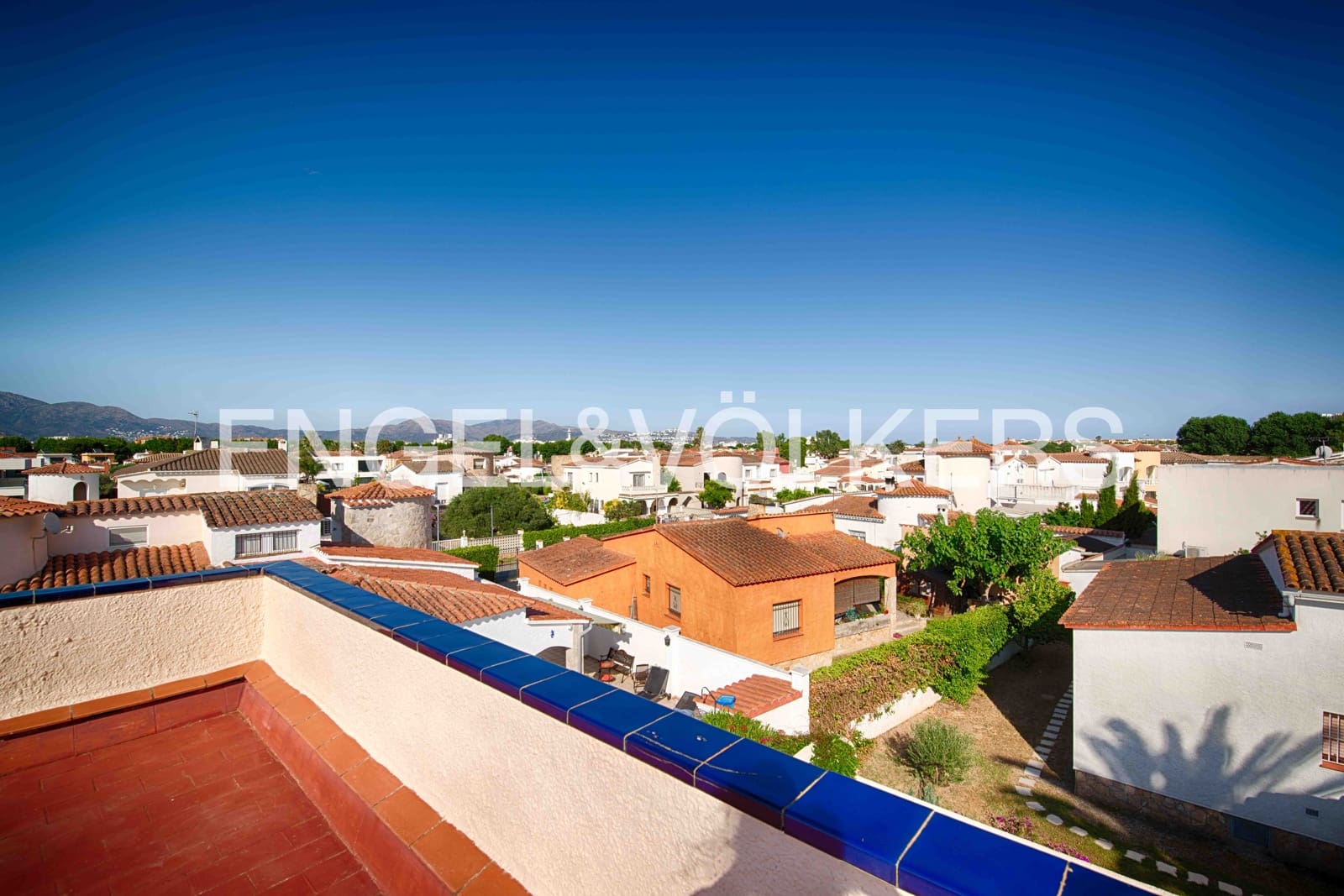 4 soverom Villa til salgs i Empuriabrava med svømmebasseng garasje - € 675 000 (Ref: 9074192)