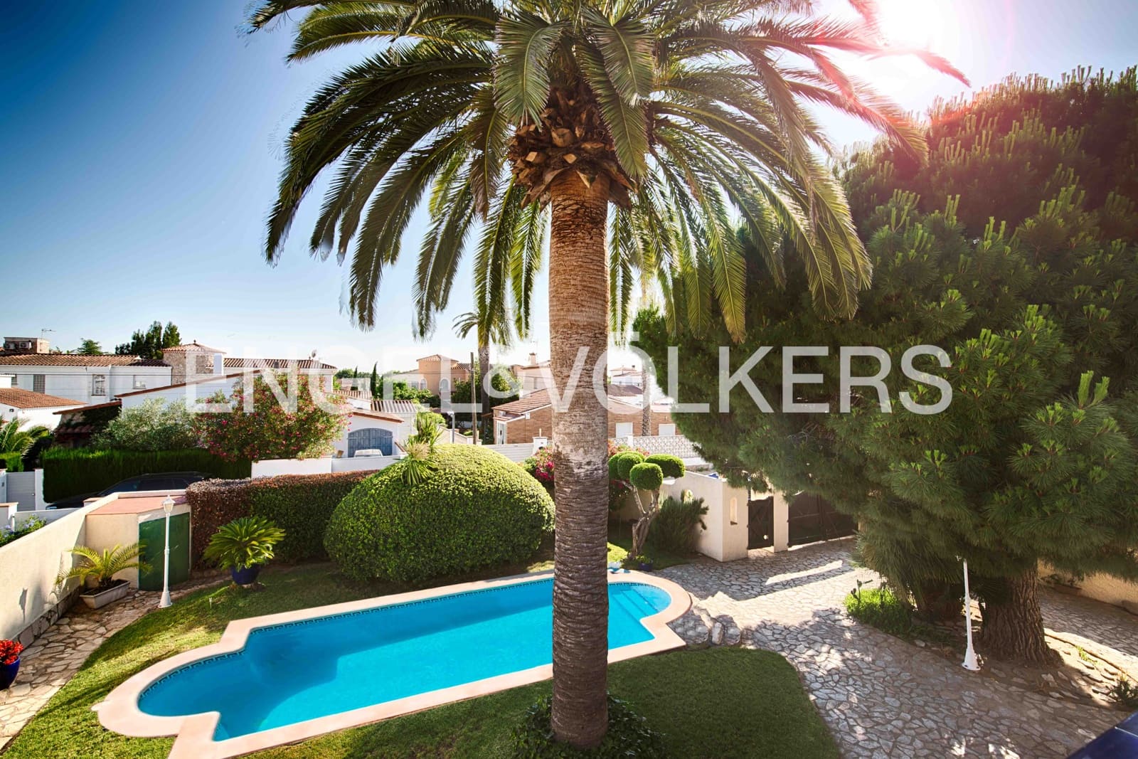 4 soverom Villa til salgs i Empuriabrava med svømmebasseng garasje - € 675 000 (Ref: 9074192)