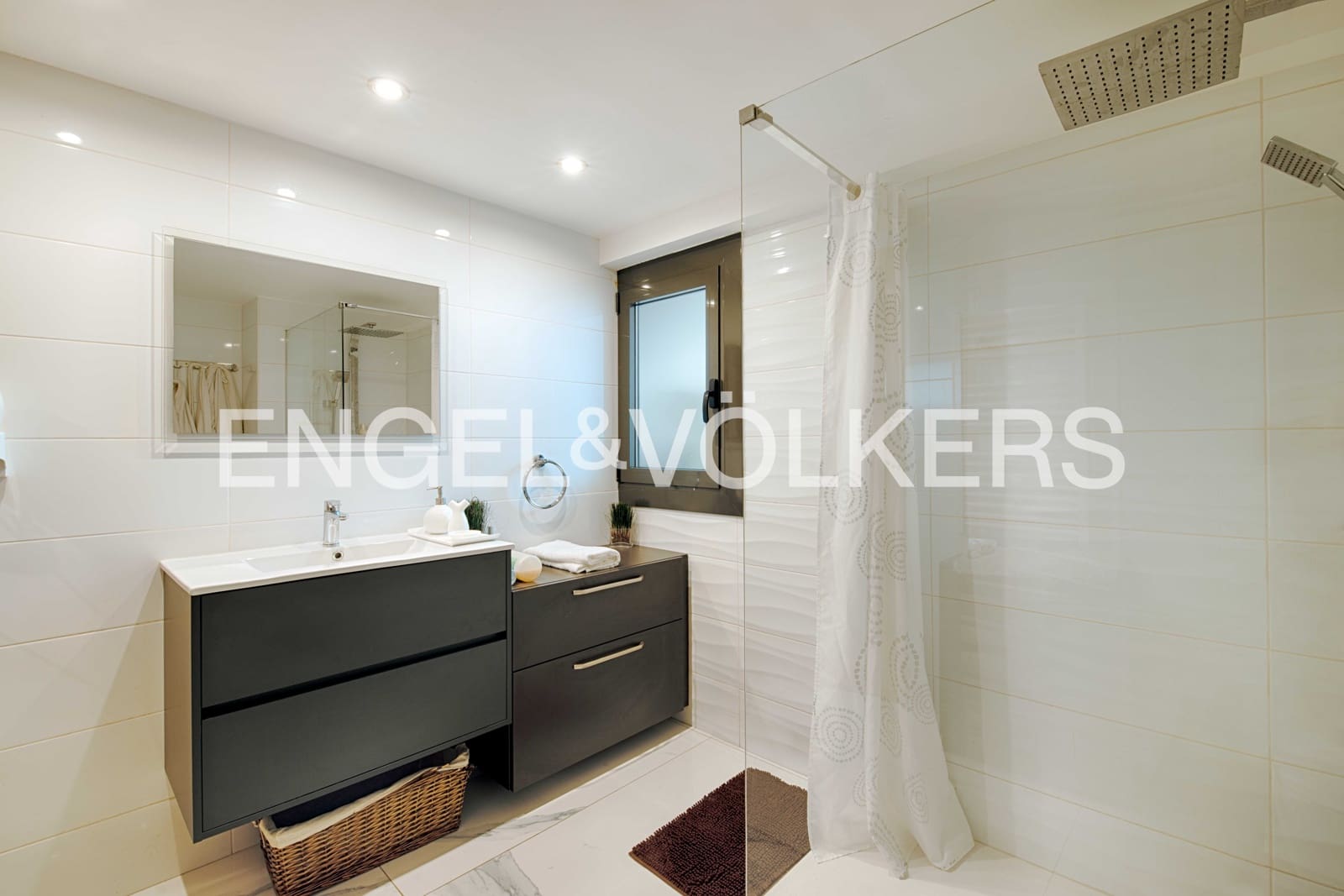 4 slaapkamer Villa te koop in Empuriabrava met zwembad garage - € 1.050.000 (Ref: 9074554)