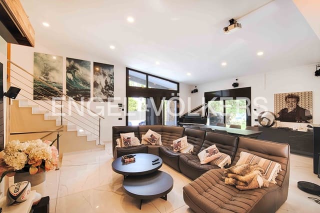 4 sovrum Villa till salu i Empuriabrava, Castelló d'Empúries med pool garage - 1 050 000 € (Ref: 9074554)