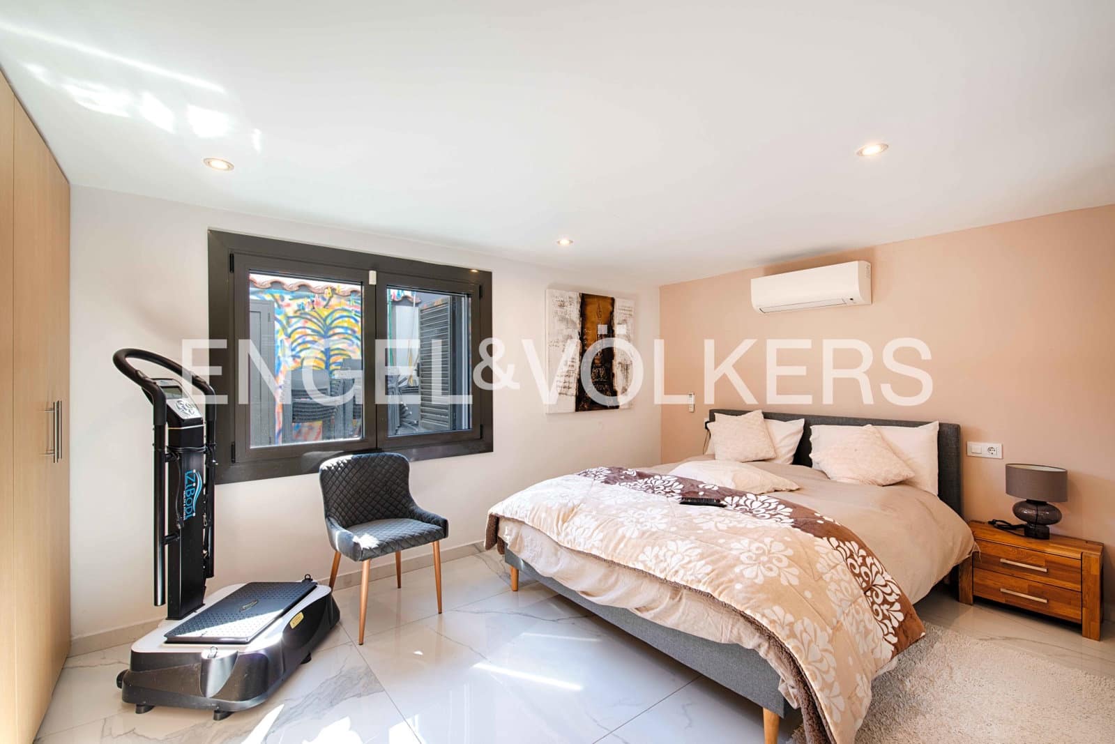 4 sypialnia Willa na sprzedaż w Empuriabrava z basenem garażem - 950 000 € (Ref: 9074554)
