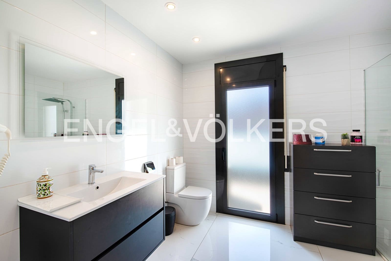 4 sypialnia Willa na sprzedaż w Empuriabrava z basenem garażem - 950 000 € (Ref: 9074554)