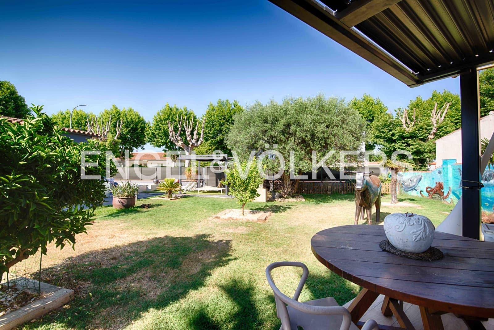 4 sypialnia Willa na sprzedaż w Empuriabrava z basenem garażem - 950 000 € (Ref: 9074554)