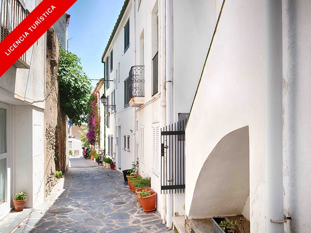 3 soveværelse Rækkehus til salg i Cadaques - € 625.000 (Ref: 9086215)
