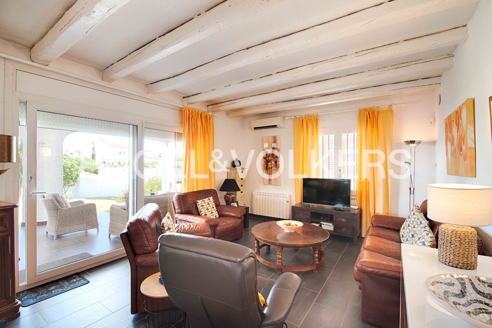 3 soveværelse Villa til salg i Empuriabrava med swimmingpool garage - € 1.950.000 (Ref: 9109410)