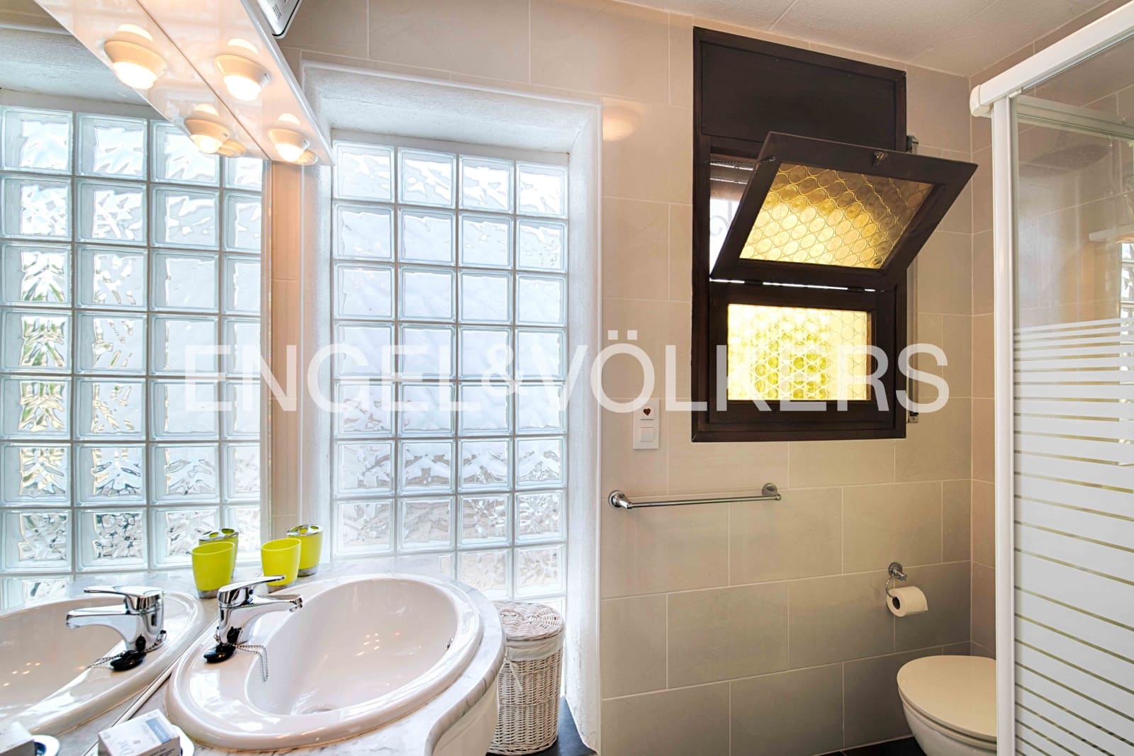 3 soveværelse Villa til salg i Empuriabrava med swimmingpool garage - € 1.950.000 (Ref: 9109410)