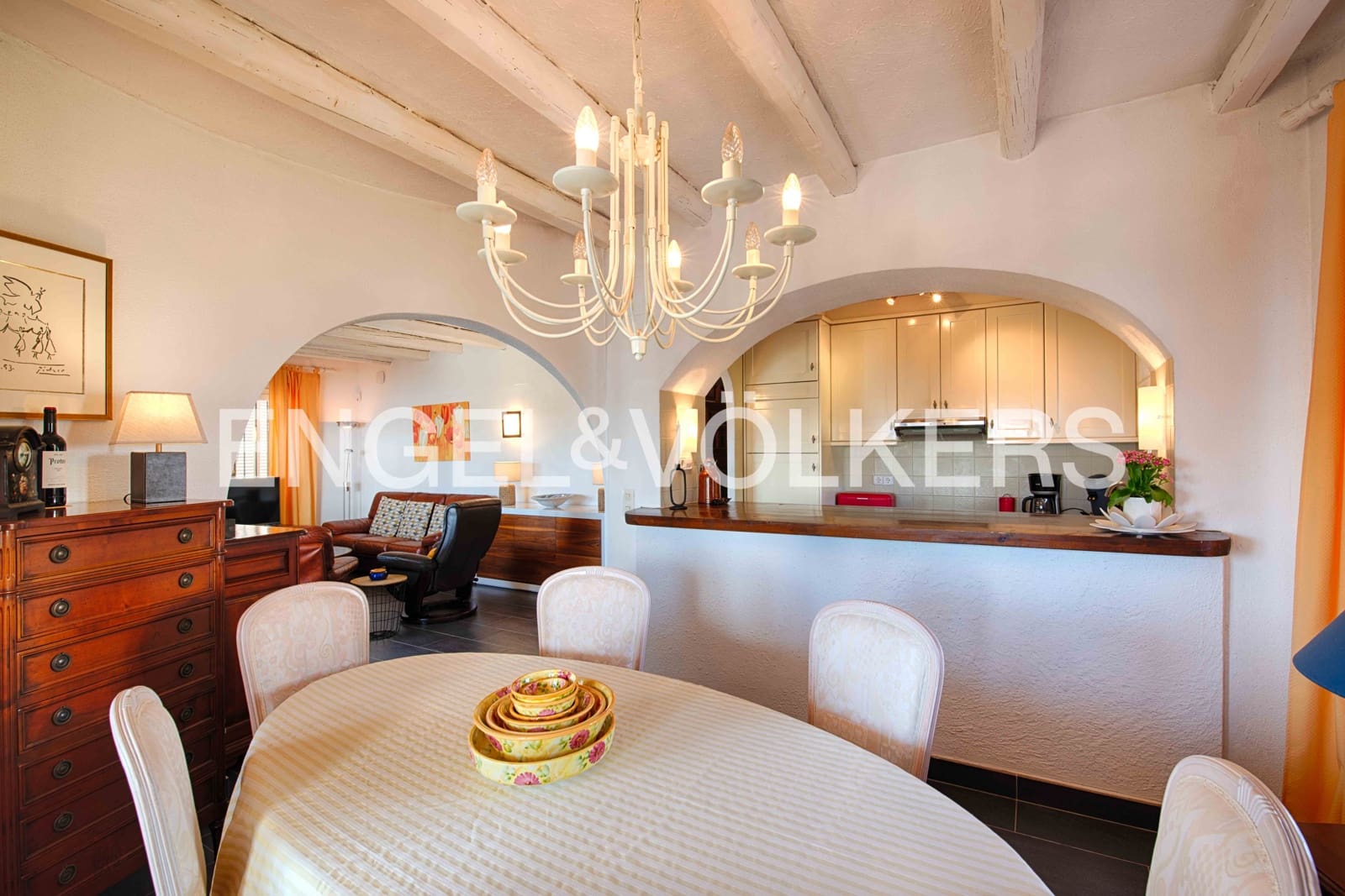 3 soveværelse Villa til salg i Empuriabrava med swimmingpool garage - € 1.950.000 (Ref: 9109410)