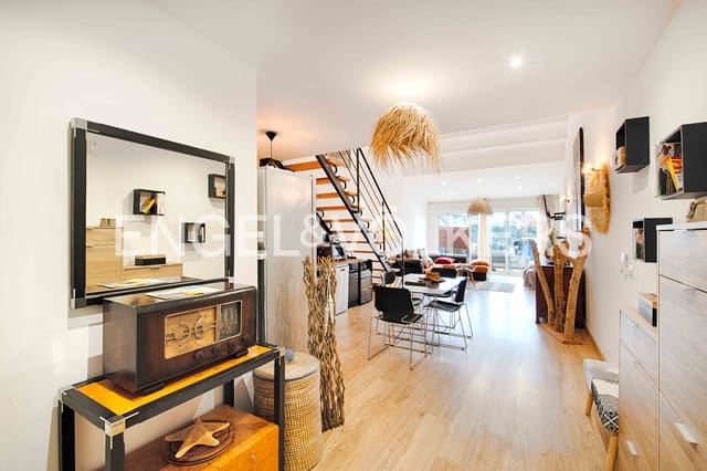 3 slaapkamer Huis te koop in Empuriabrava, Castelló d'Empúries met garage - € 475.000 (Ref: 9111048)