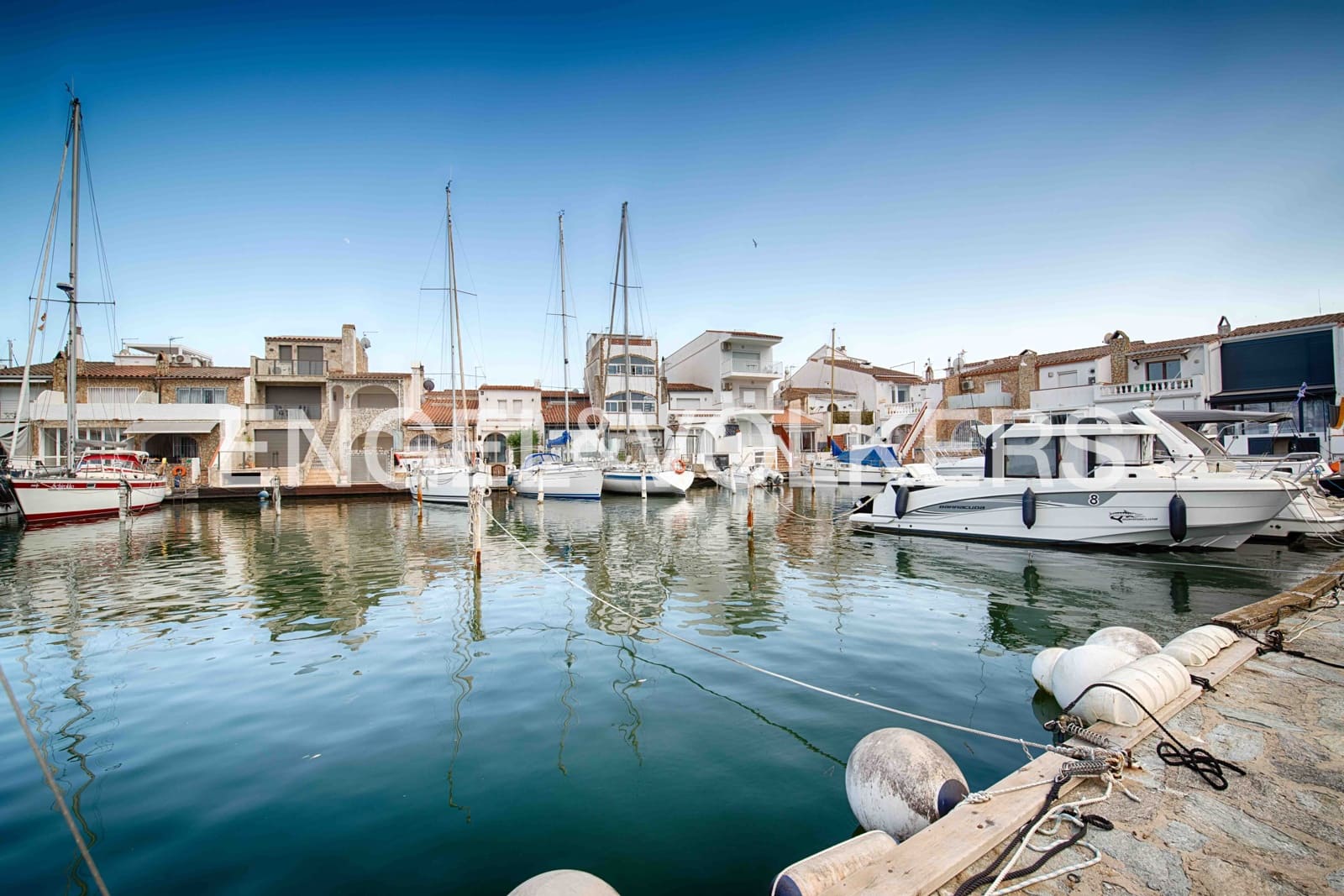 3 quarto Casa em Banda para venda em Empuriabrava com garagem - 475 000 € (Ref: 9111048)